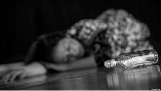 از چهل قضیه خودکشی  در هرات بیش از ۸۰ درصد آنرا زنان تشکیل می‌دهند 